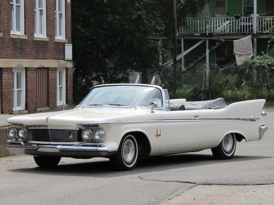  Imperial Crown Convertible (RY1-M 925) 1961 года  (фото 12 из 15)